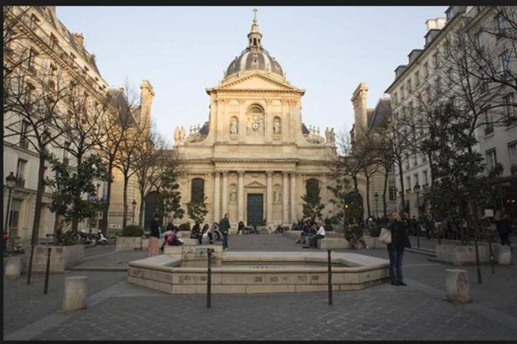 Charmant Studio Au Coeur De Paris Exterior photo